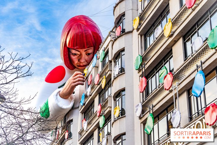 Yayoi Kusama chez Louis Vuitton sur les Champs-Elysées - photos 