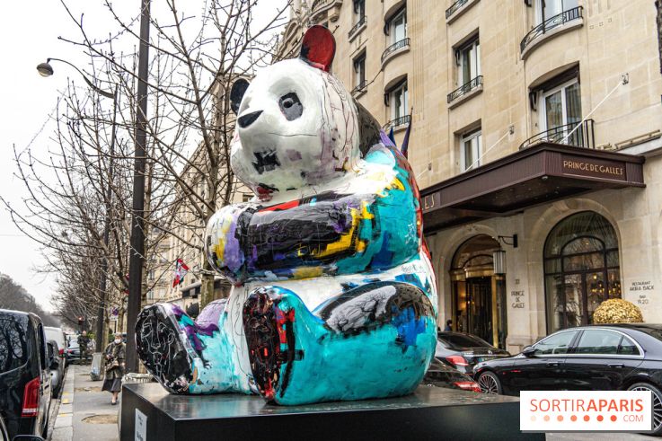 Exposition Julien et ses Juliogoths, avenue George V Paris