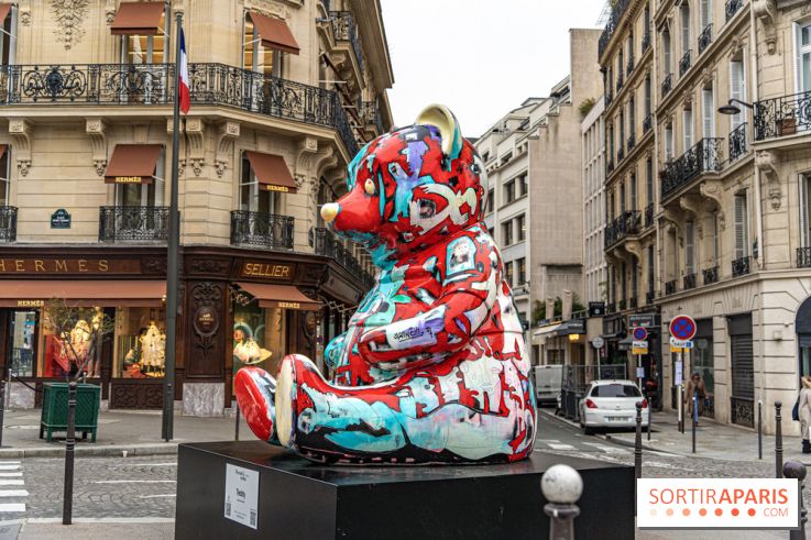 Exposition Julien et ses Juliogoths, avenue George V Paris