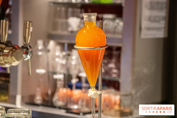 Futuroscope visuels hôtel Station Cosmos bar des pilotes