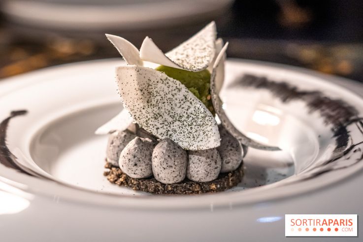 Akira Back Paris fête ses 1 an -  dessert sésame noir et sorbet basilic thaï