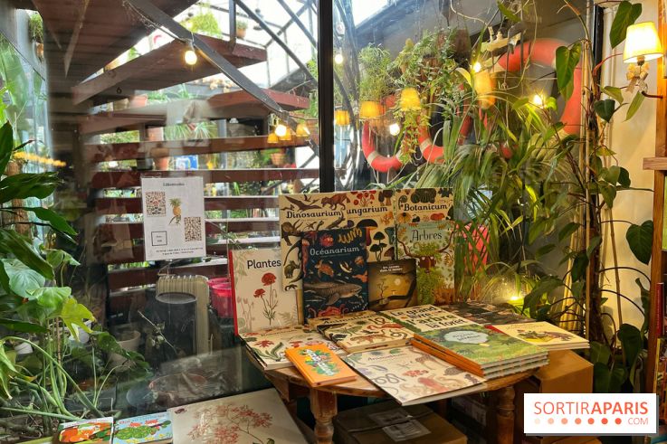 L'eau et les rêves, la péniche-librairie botanique sur le Canal de l’Ourcq