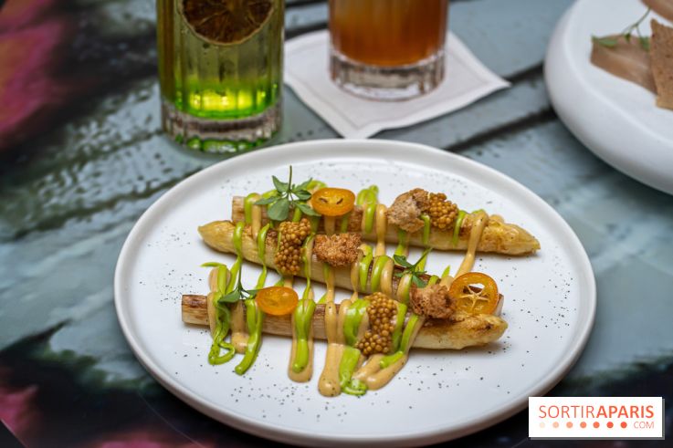 Rivages restaurant du Scribe par Martin Simolka -  sperges blanches des landes - moutarde fumée - kumquat