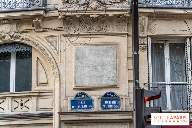 La plus grande cariatide de Paris