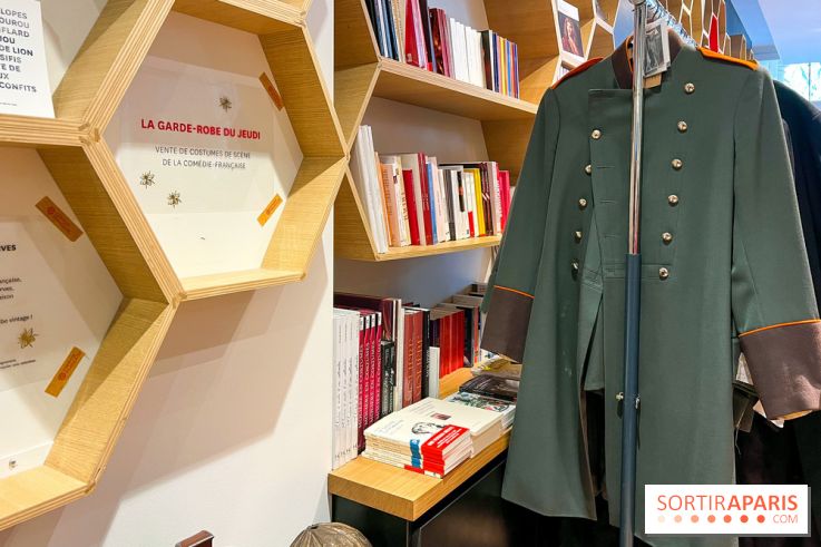 Vente de costumes de la Comédie Française - image00001