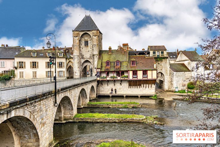 Moret-sur-Loing - citée médiévale - plus beaux détours de France - la porte du Samois