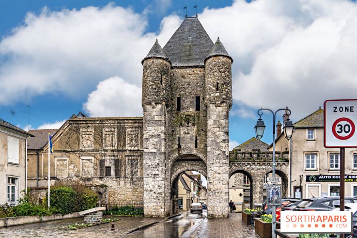 Moret-sur-Loing - citée médiévale - plus beaux détours de France - la porte du Samois