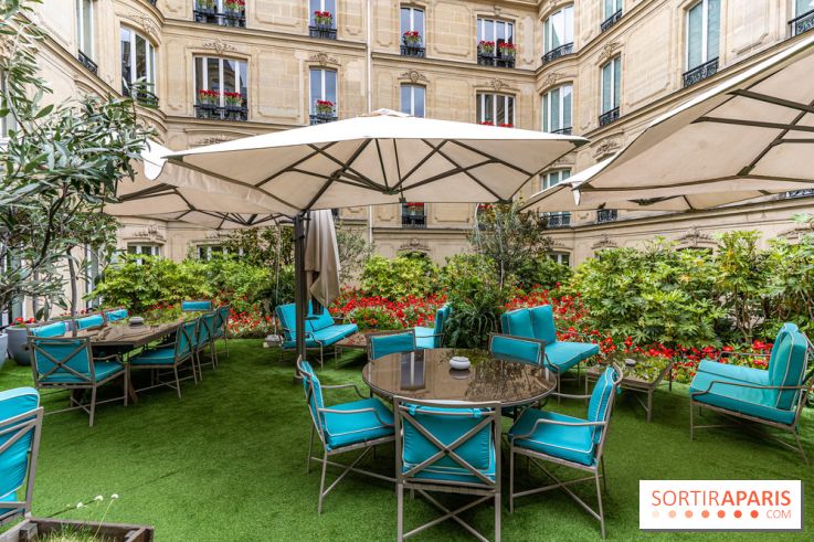 La terrasse cachée du Joy à l'Hôtel Fouquet's 2023 : le jardin de coquelicots -  A7C2751