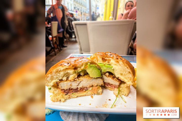 Tata Burger, le restaurant aux burgers en forme de zizi dans le Marais - 121EAD6F CB60 49C7 BBB3 D50AE0ECA397