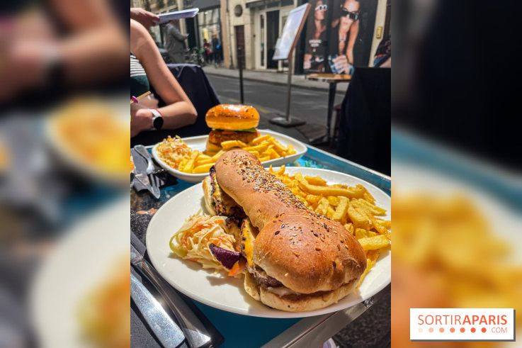 Tata Burger, le restaurant aux burgers en forme de zizi dans le Marais - A3EFDC45 2F0C 43C9 BE77 53B228799BA8