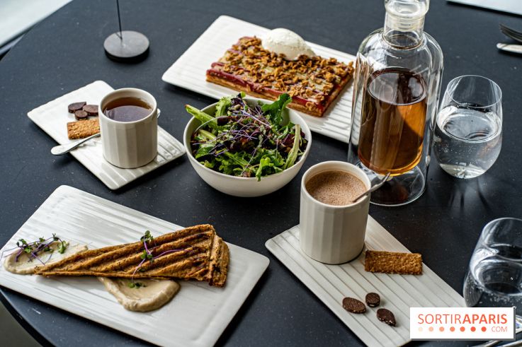 Le Tea Time secret de la Halle aux Grains dans la Bourse de Commerce -  A7C3382