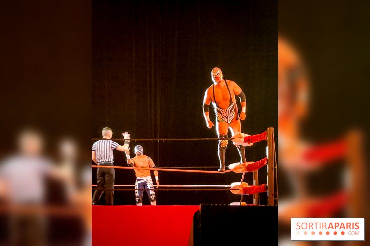 Nuit Blanche 2023 : la lucha libre fait le show sur la place du Châtelet !