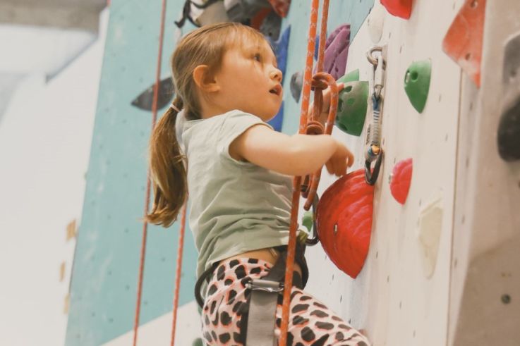 Climb Up Porte d'Italie : la plus grande salle d'escalade ! - photo seul voie cours essai nb