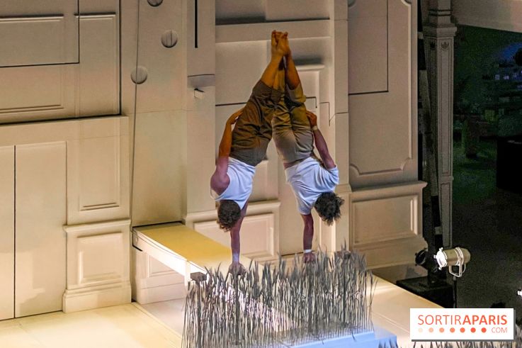 Entre Chiens et Louves, le nouveau spectacle du Bon Marché Rive Gauche et du Cirque Le Roux