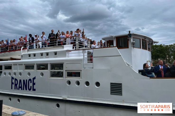 Athlètes et flambeau de Paris 2024 - IMG 4086