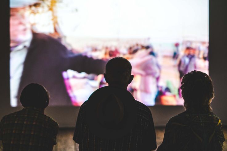 Vedettes de Paris organise son cinéma en plein air  - aneta pawlik h5cFbbecEuY unsplash[61]