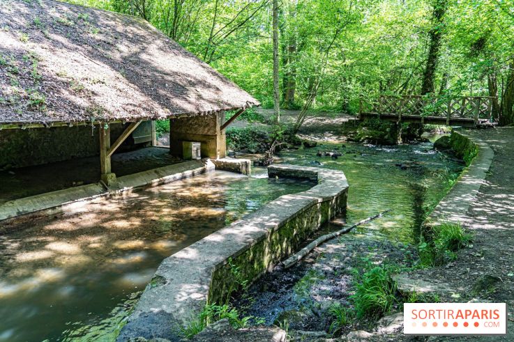 Village de Dampierre en Yvelines  -  Lavoir de Maincourt