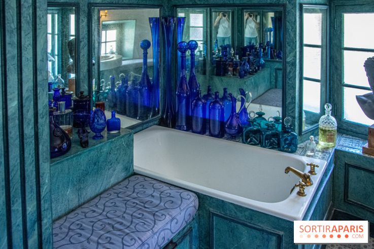 Domaine de Jean-Claude Brialy à Monthyon salle de bain