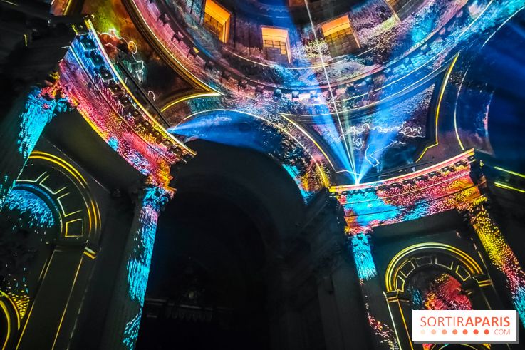 Aura, un spectacle son et lumières qui illumine le Dôme des Invalides - photos et vidéo