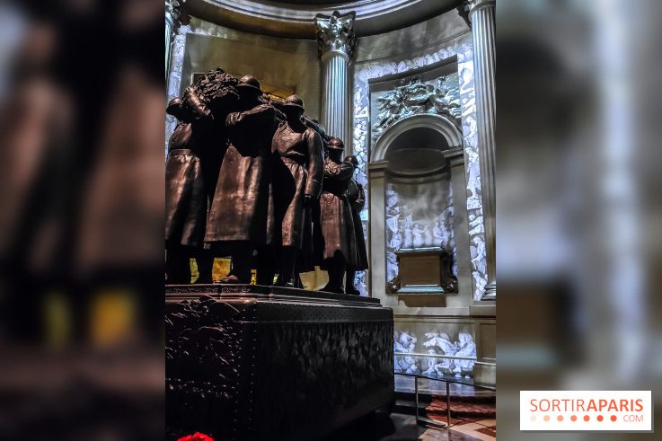 Aura, un spectacle son et lumières qui illumine le Dôme des Invalides - photos et vidéo
