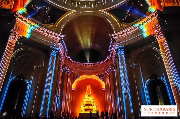Aura, un spectacle son et lumières qui illumine le Dôme des Invalides - photos et vidéo