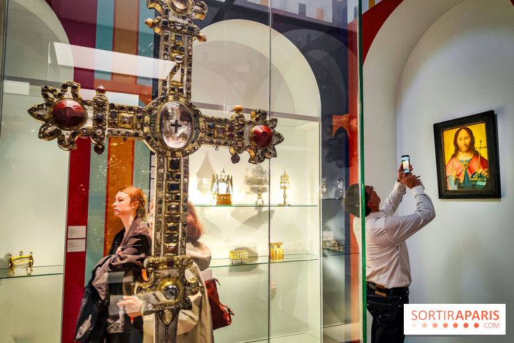 Voyage dans le cristal, l'exposition étincelante à découvrir au musée de Cluny - nos photos