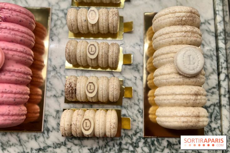 Ladurée - Bûches de Noël 2023 macarons