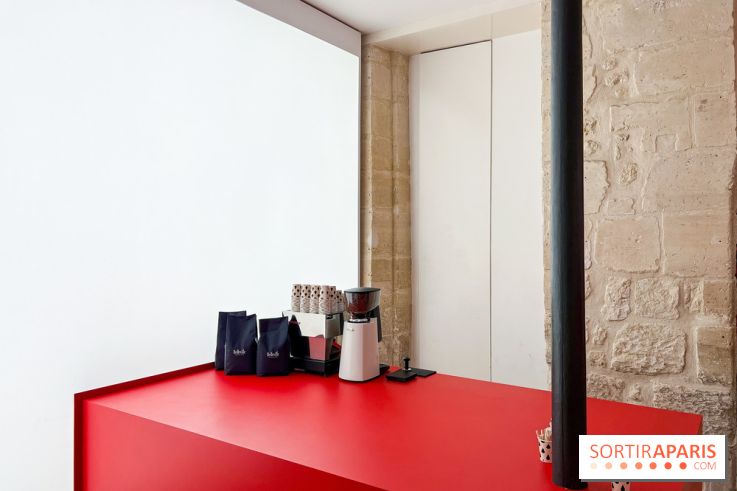 Le pop-up store évènement de H&M Studio dans une galerie d'art - Paris Fashion Week - image00004