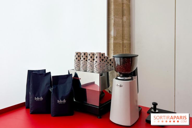 Le pop-up store évènement de H&M Studio dans une galerie d'art - Paris Fashion Week - image00005