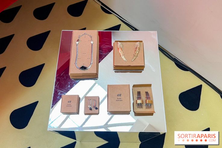 Le pop-up store évènement de H&M Studio dans une galerie d'art - Paris Fashion Week