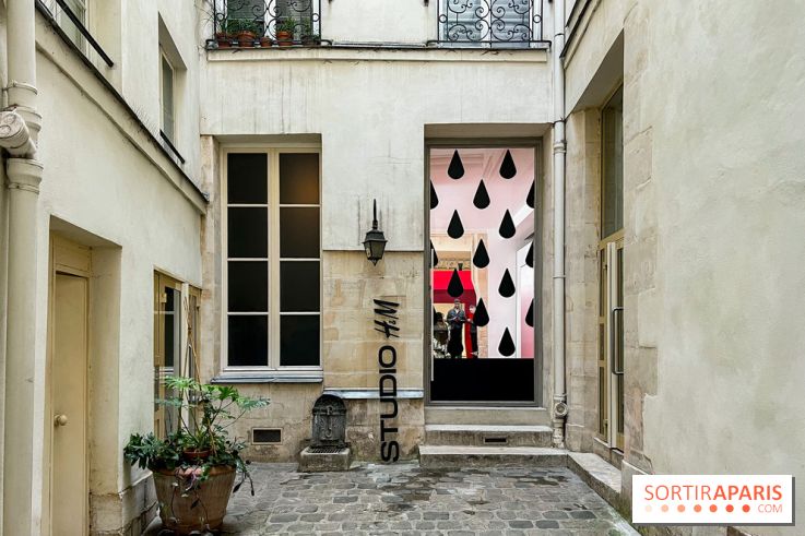 Le pop-up store évènement de H&M Studio dans une galerie d'art - Paris Fashion Week
