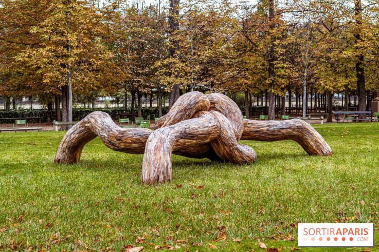 Paris+ par Art Basel 2023 aux Tuileries -  Henrique Oliveira - Desnatureza S