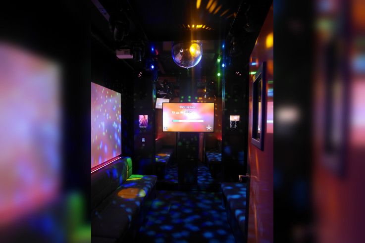 KaraFun Paris : salles privatives karaoké et quiz sur Paris