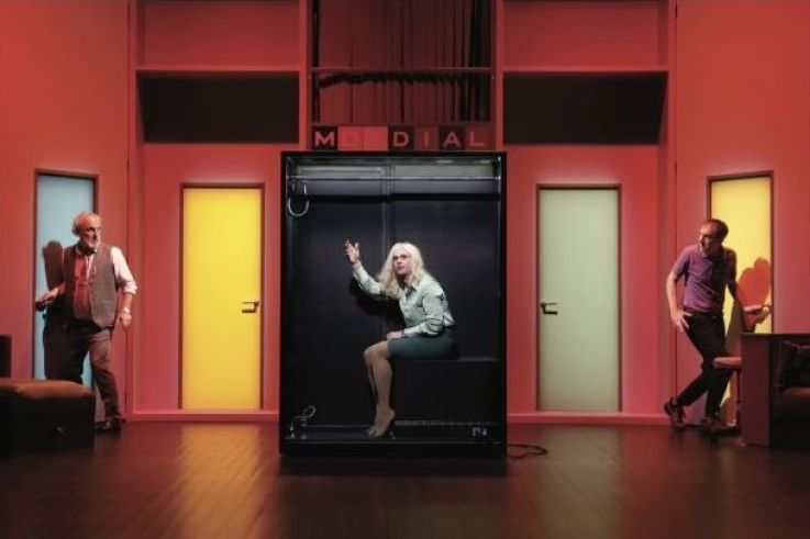 Mondial Placard, une pièce-satire du monde de l'entreprise au Théâtre Tristan Bernard