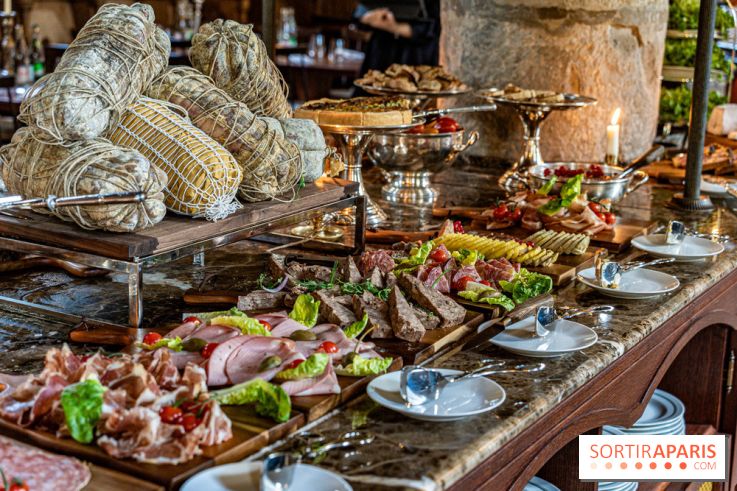 Le brunch du Réfectoire des Moines à l'Abbaye des Vaux de Cernay