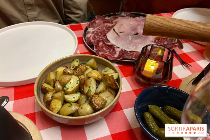 Fondue sur la terrasse d'hiver du Grand Quartier - D35D20E0 67BB 4BA7 9FA1 7C53CE8DE7D0