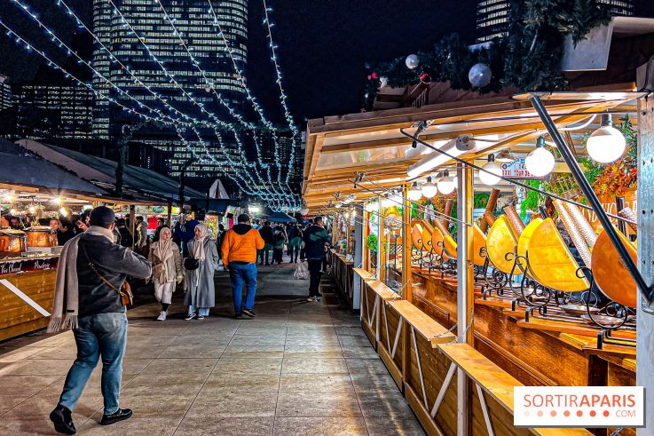 Le Marché de Noël 2023 de La Défense - Père Noël, spots photo illuminés, créateurs et stands gourmands