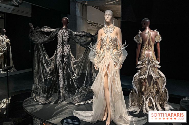 L’exposition retrospective de la créatrice de mode Iris Van Herpen au Musée des Arts Décoratifs