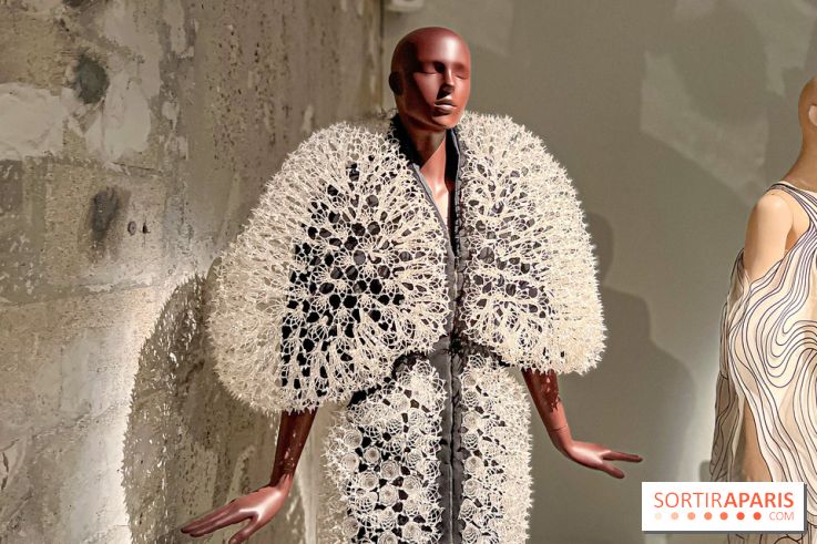 L’exposition retrospective de la créatrice de mode Iris Van Herpen au Musée des Arts Décoratifs