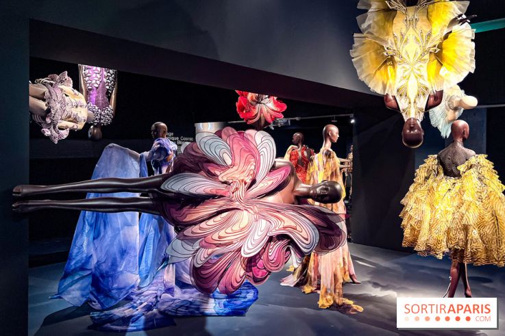 L’exposition retrospective de la créatrice de mode Iris Van Herpen au Musée des Arts Décoratifs
