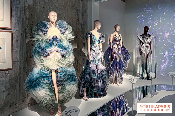 L’exposition retrospective de la créatrice de mode Iris Van Herpen au Musée des Arts Décoratifs