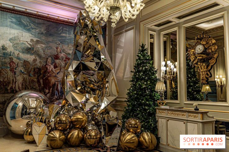 Le Four Seasons George V et ses décorations de fêtes