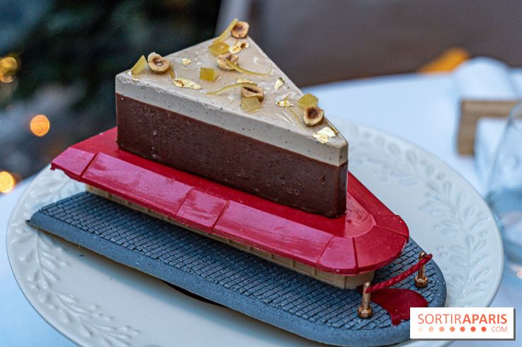 La bûche de Noël de l’Hôtel Barrière Le Fouquet’s Paris 2023