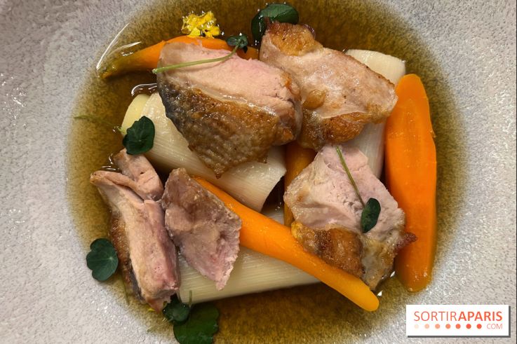 Ma Dame, le restaurant de l'hôtel Marignan Champs-Elysées - Pot-au-feu de pintade poireaux