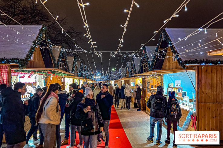 Marché de Noël 2023 au pied de la tour Eiffel - Quai Jacques Chirac