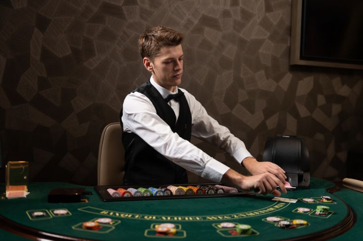 Un croupier du Club Pierre Charron
