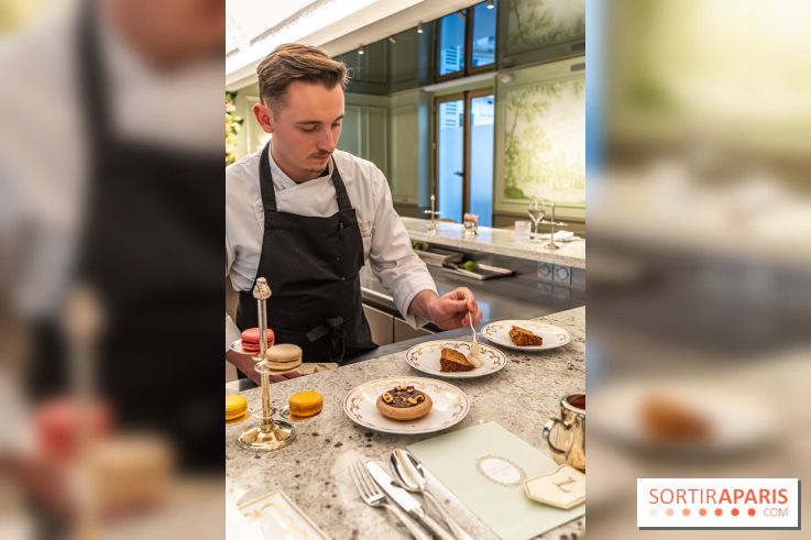 Le tea time du Bar à desserts de Ladurée Champs-Elysées -  A7C2272