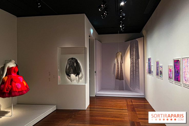 Transparences, la nouvelle exposition mode du Musée Yves Saint Laurent