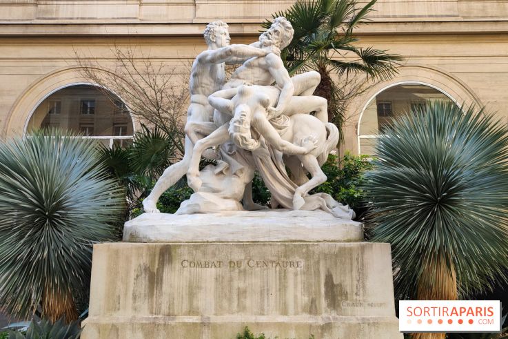 Visuel Paris 6e - statue centaure Gustave Crauk