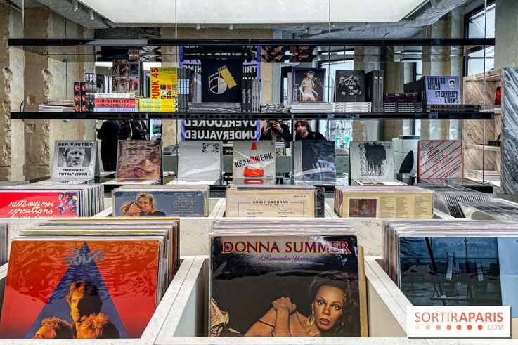 Saint Laurent Babylone, la librairie-galerie d'art de la maison de luxe à Paris - image00044